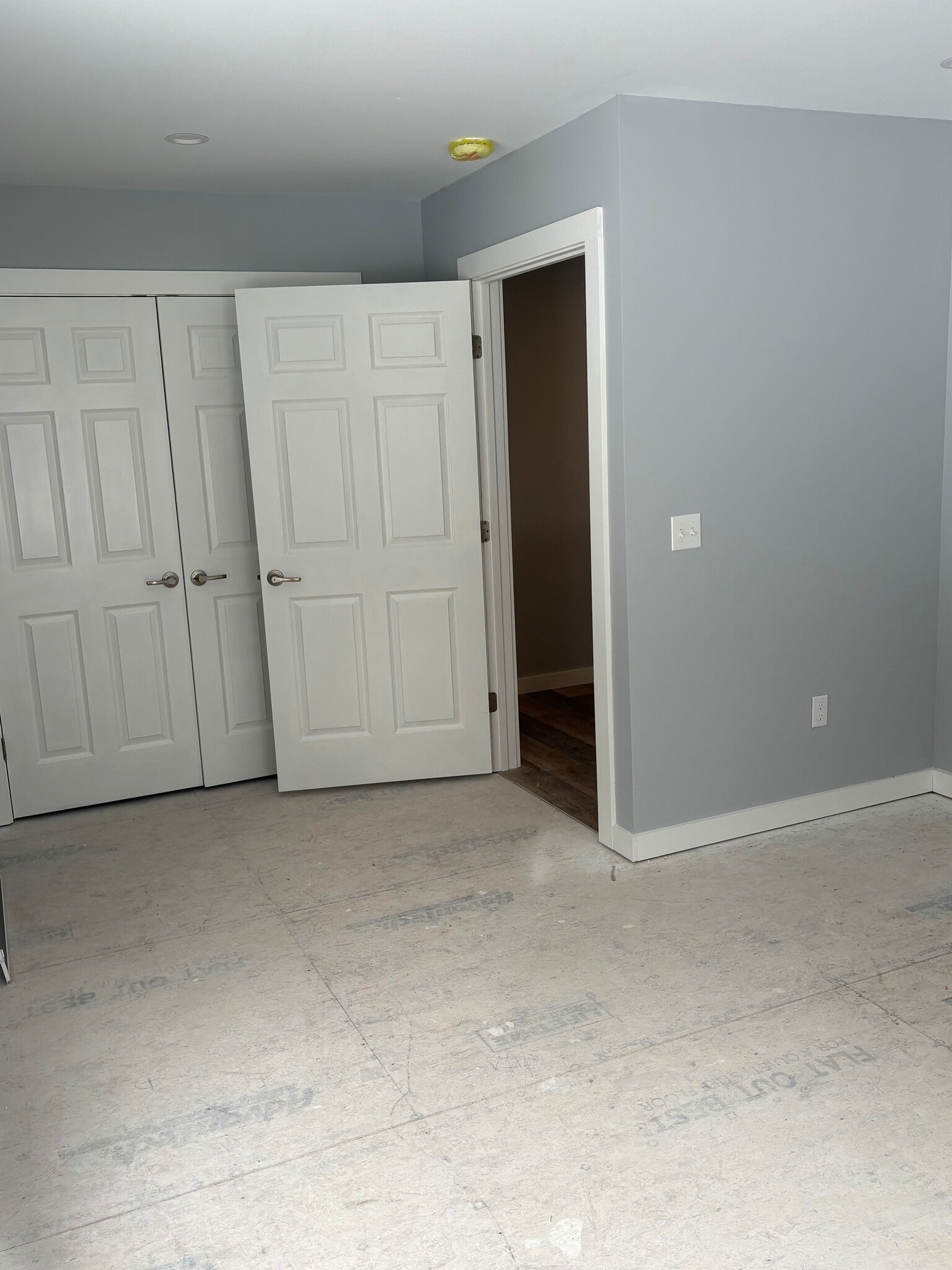 2nd bedroom - 867 Upper Pleasant Valley Rd