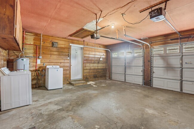 Building Photo - 3917 Anita St