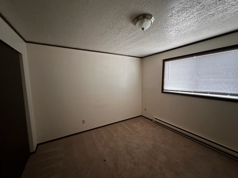 Building Photo - 719 Miller Ct