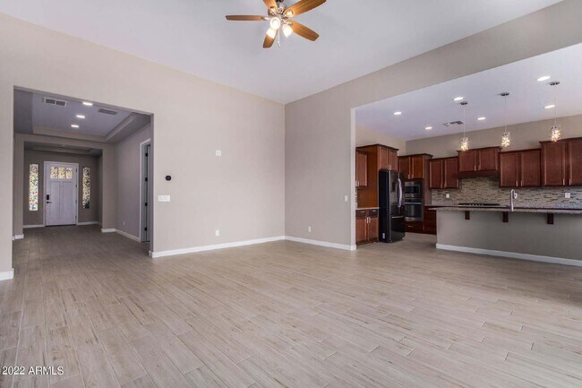 Building Photo - 13784 W Sarano Terrace