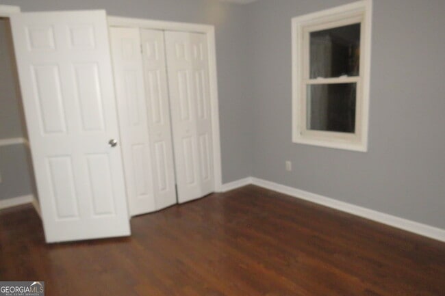 Building Photo - 1105 Hampton Rd