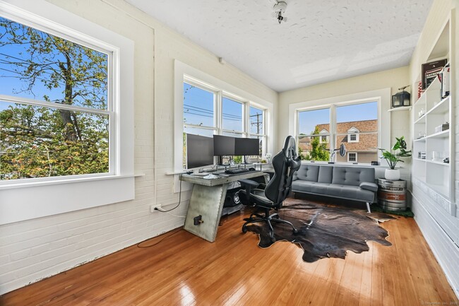 Building Photo - 307 Hamilton Ave