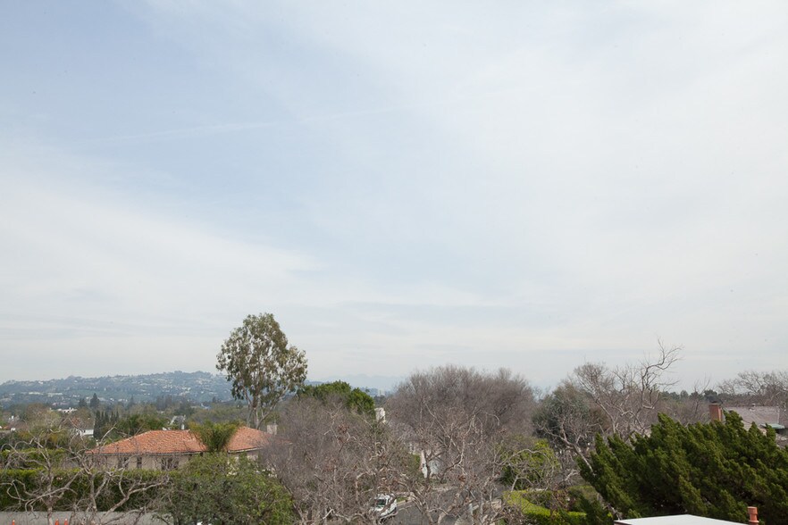 Building Photo - 601 Westholme Ave