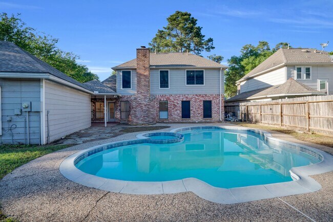 Building Photo - 12411 Exbury Ct