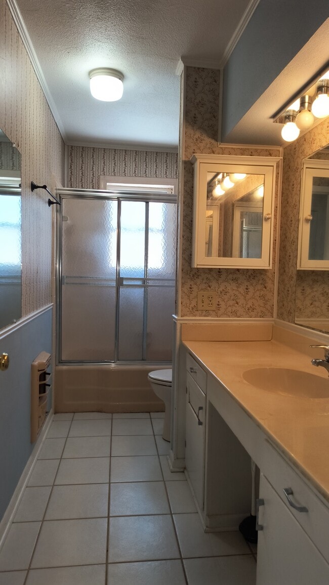 Building Photo - 5008 Bobo Rd