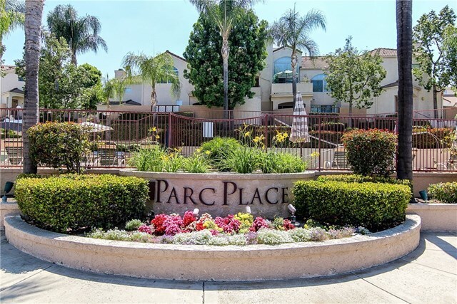 Building Photo - 13133 Le Parc Blvd