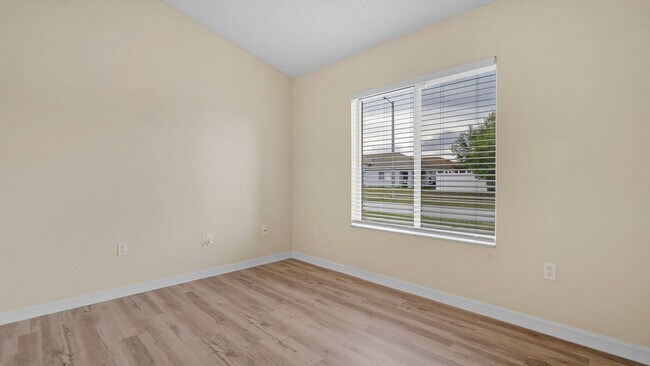 Building Photo - Single Story 3 bedroom 2 bathroom rental h...