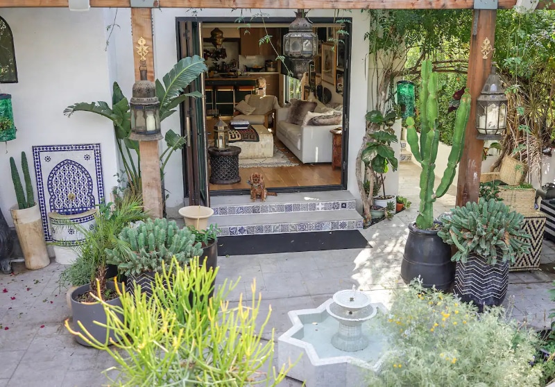 Building Photo - 1126 N Hoover St