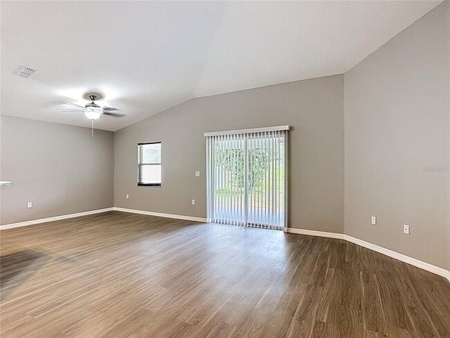 Building Photo - 225 Bella Verano Way
