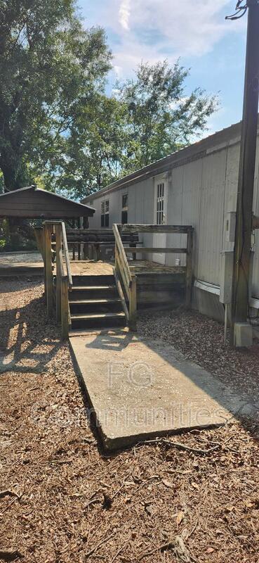 Building Photo - 1140 N Bryan Rd