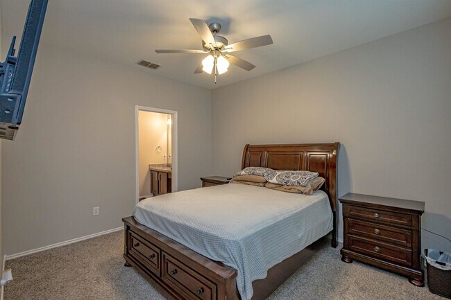 Building Photo - 5414 St Francis Dr