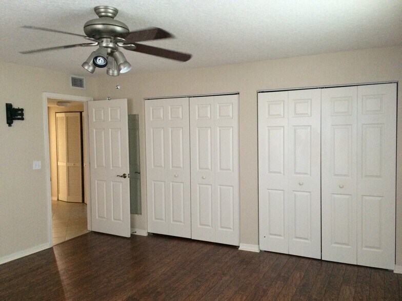 Building Photo - 6100 Gulfport Blvd S