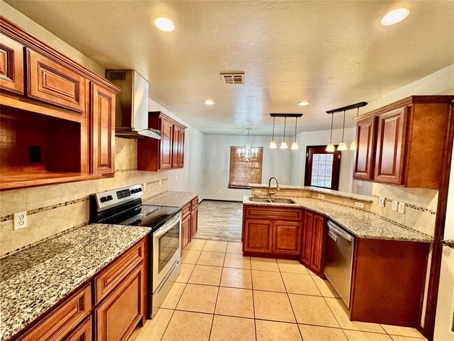 Building Photo - 409 Sage Brush Rd