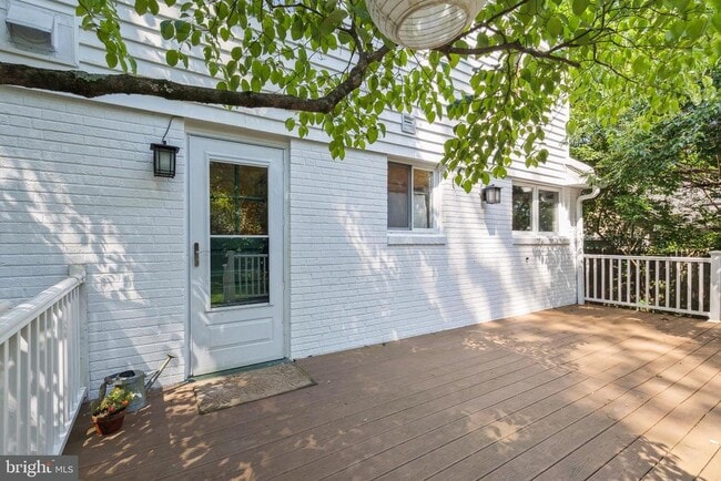 Building Photo - 9311 Adelaide Dr