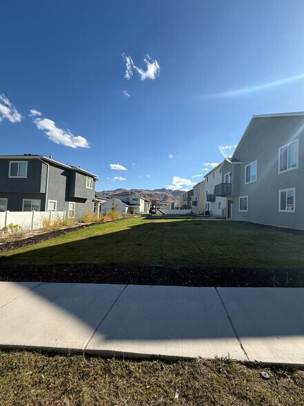 Building Photo - 7258 Crystal Brook Dr