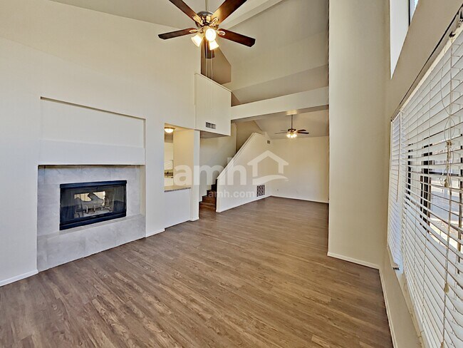 Building Photo - 1345 N Brittany Ln