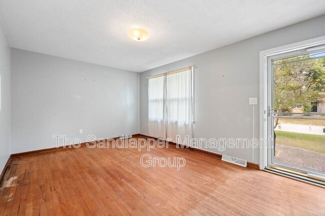 Building Photo - 7673 Barclay Ave