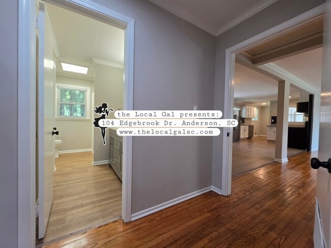 Building Photo - 104 Edgebrook Dr