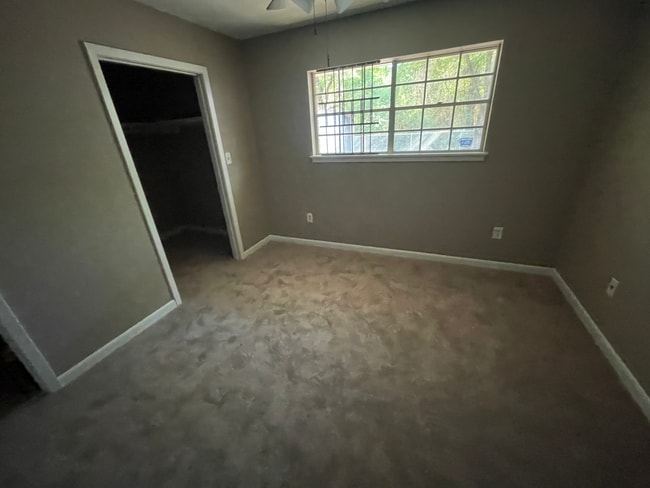 Building Photo - 2318 Breckinridge Rd