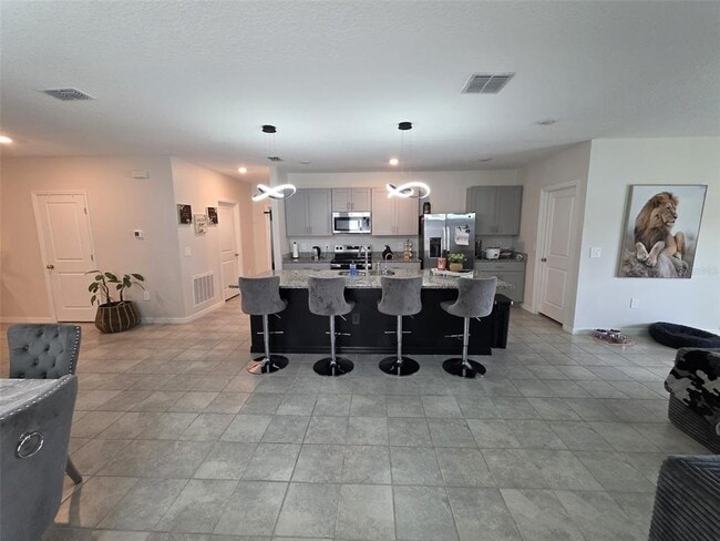 Building Photo - 559 Wayland Dr