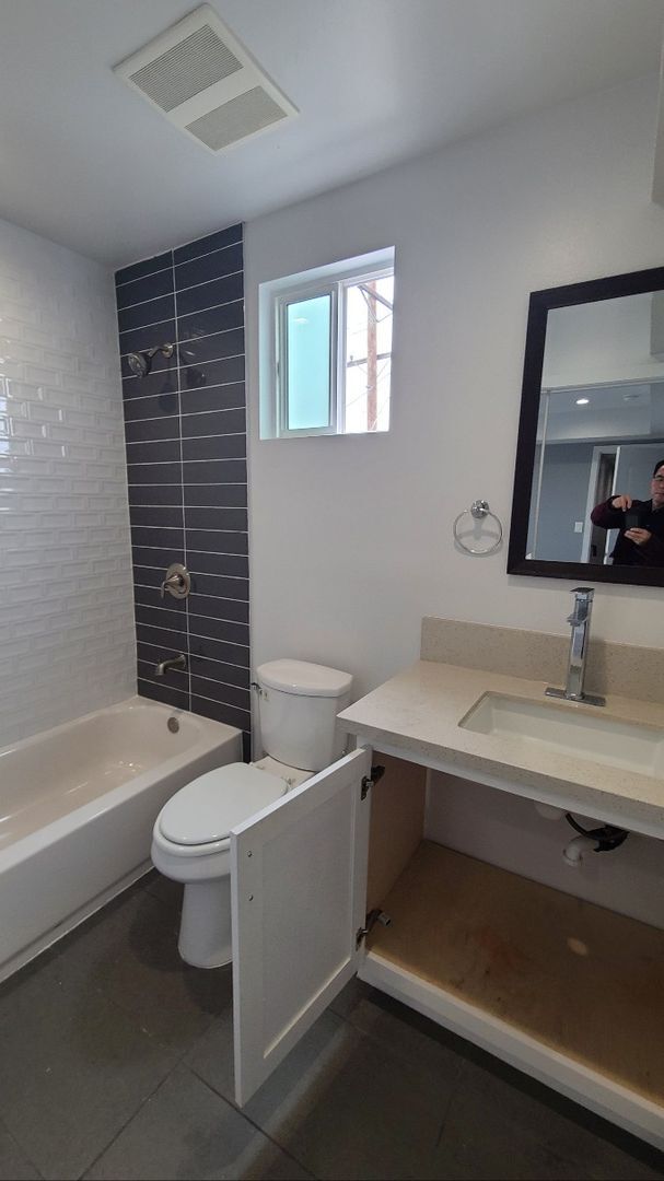 Building Photo - 32(839)