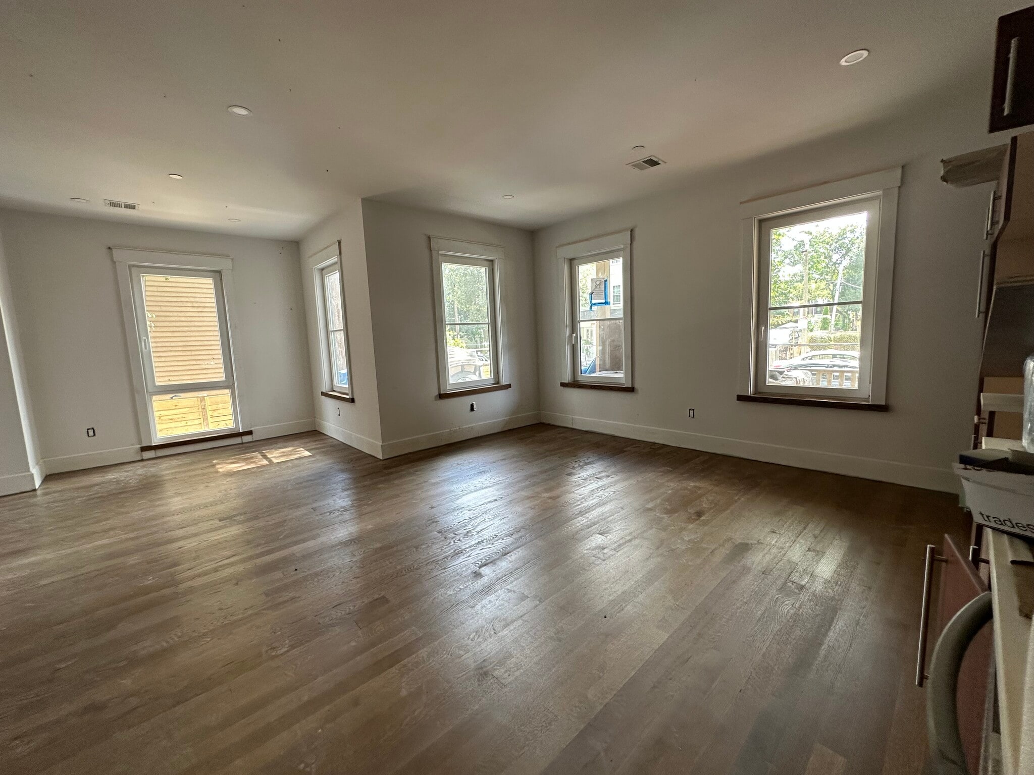 Building Photo - 100 Mount Pleasant Ave