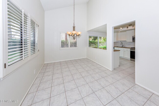 Building Photo - 6801 Pala Mesa Dr