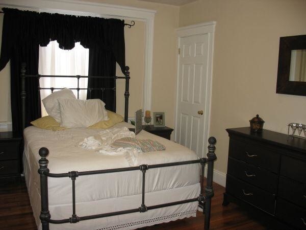 Building Photo - 244 Kelton St