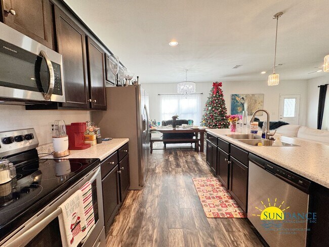 Building Photo - Stunning 4 Bedroom Home in Shiloh Place!