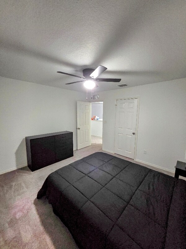 Building Photo - 14223 Laurel Br