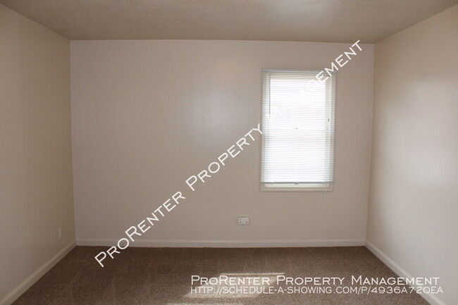 Building Photo - Spacious 1 Bed, 1 Bath Ogden Apartment