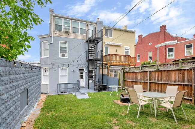 Real Exterior - 451 Park Rd NW