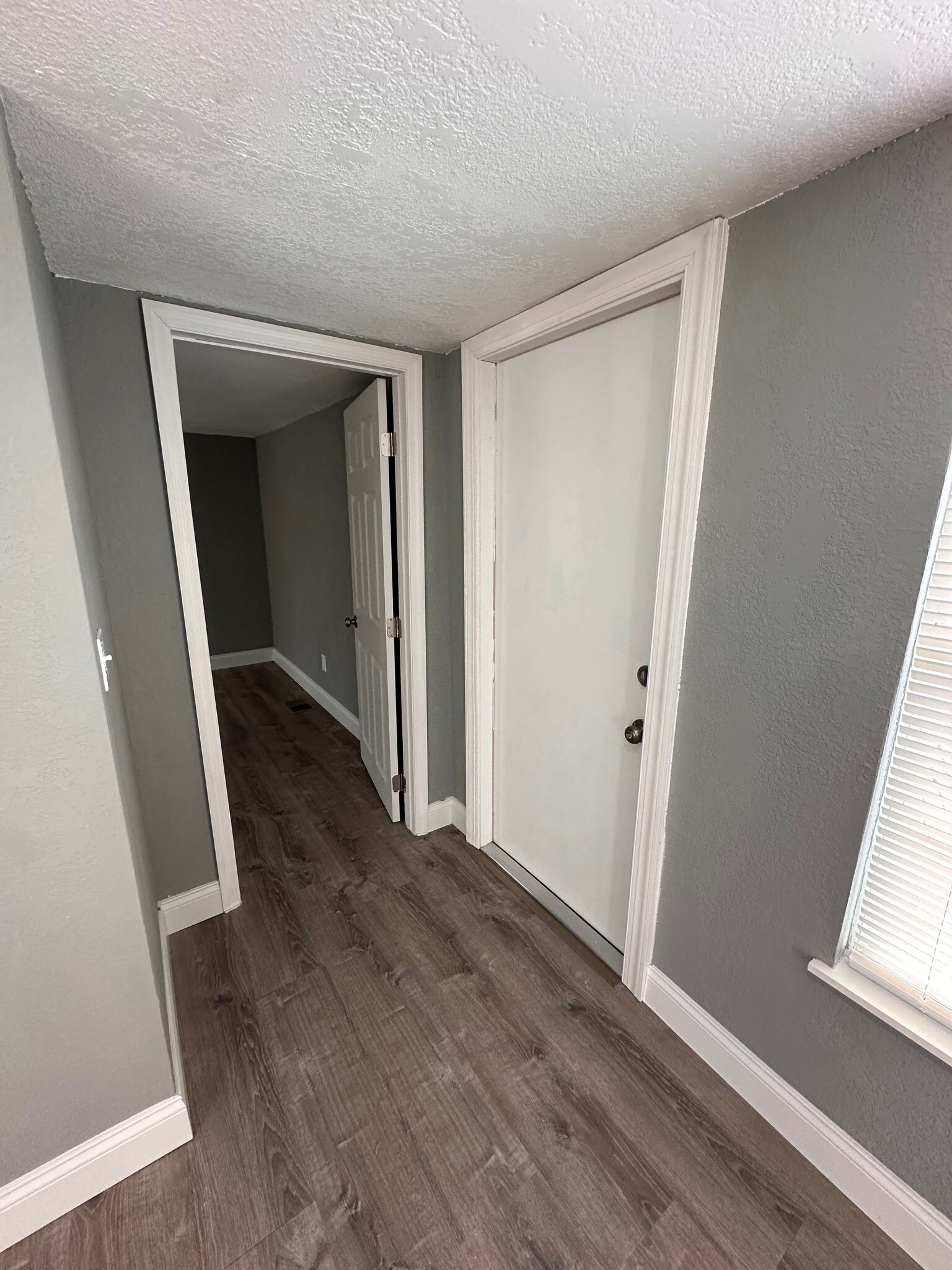 Building Photo - 15434 Decarolis St