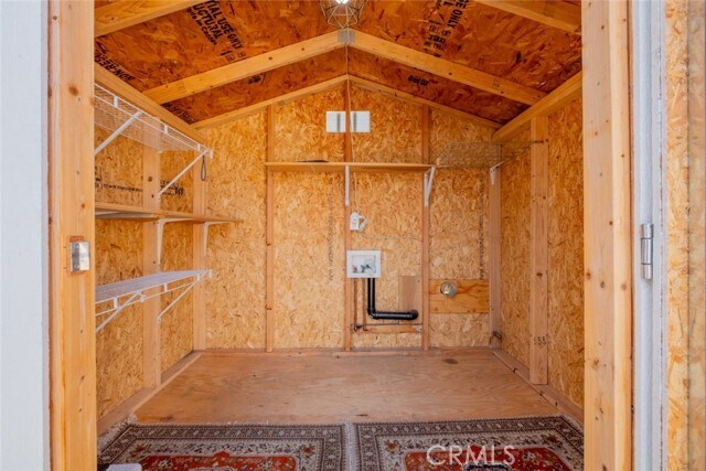 Building Photo - 10407 McClemont Ave