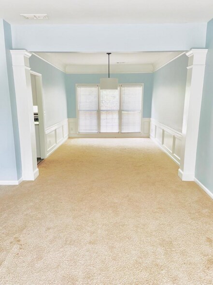 Building Photo - 400 Stedford Ln