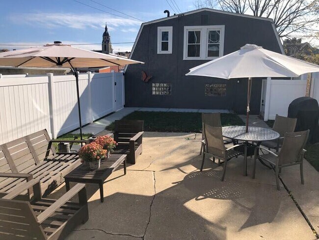 Building Photo - 222 Prospect St