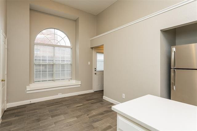 Building Photo - 633 Fern Dr