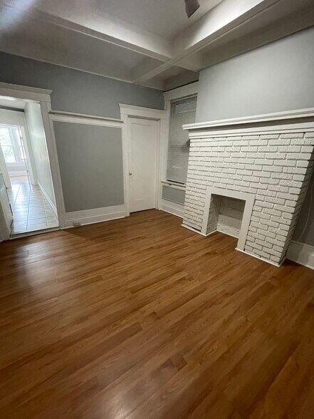 Building Photo - 227 Glenridge Ave