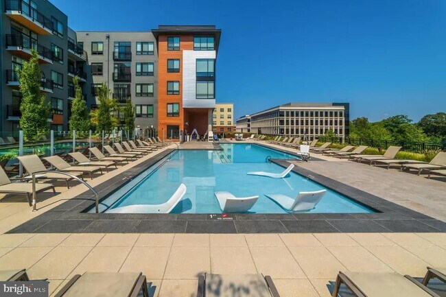 Building Photo - 145 Riverhaven Dr
