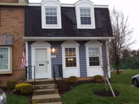 Building Photo - Updated 3 Bed 2.5 Bath Centerville Condo