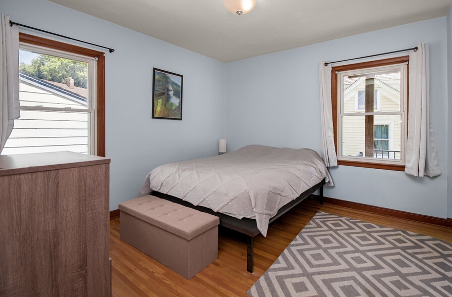 Building Photo - 412 Bircher Ave