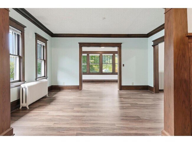 Building Photo - 3237 Lyndale Ave S