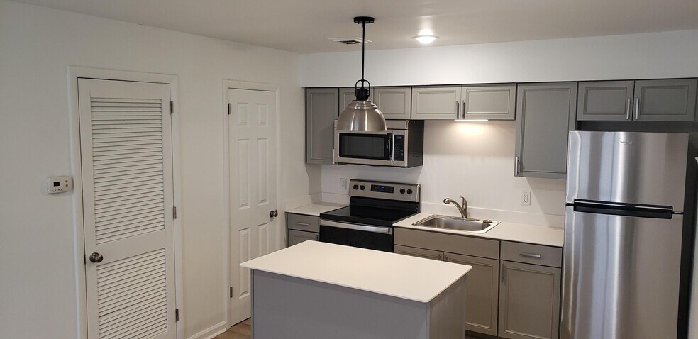 1 bedroom kitchen - Magnolia Place