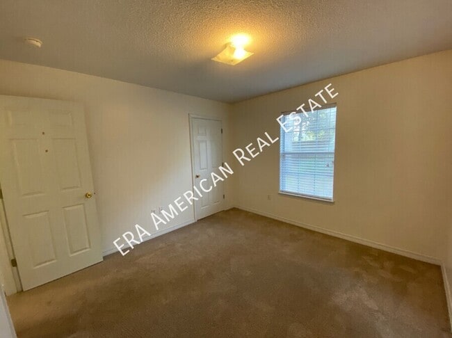 Building Photo - 4250 Shadow Ln