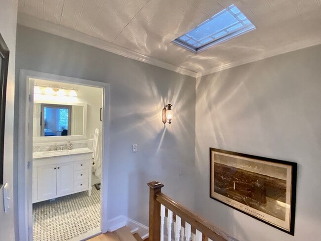 Building Photo - SPACIOUS 3 BED BROWNSTONE with PARKING, YARD and 2 DECKS!