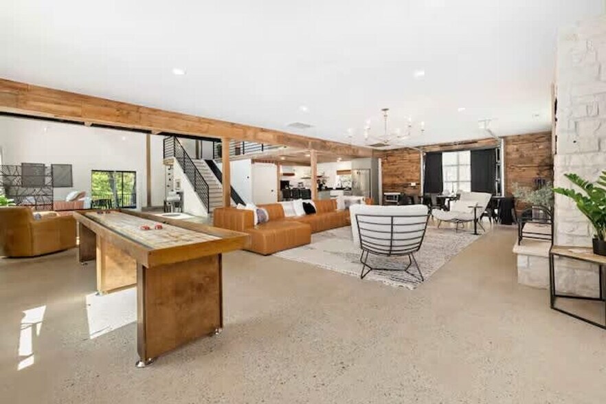 Building Photo - 8442 E McNelly Rd