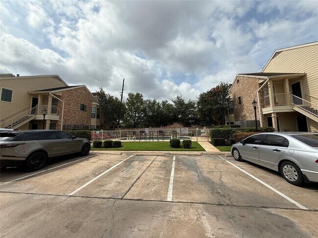 Building Photo - 777 Bering Dr