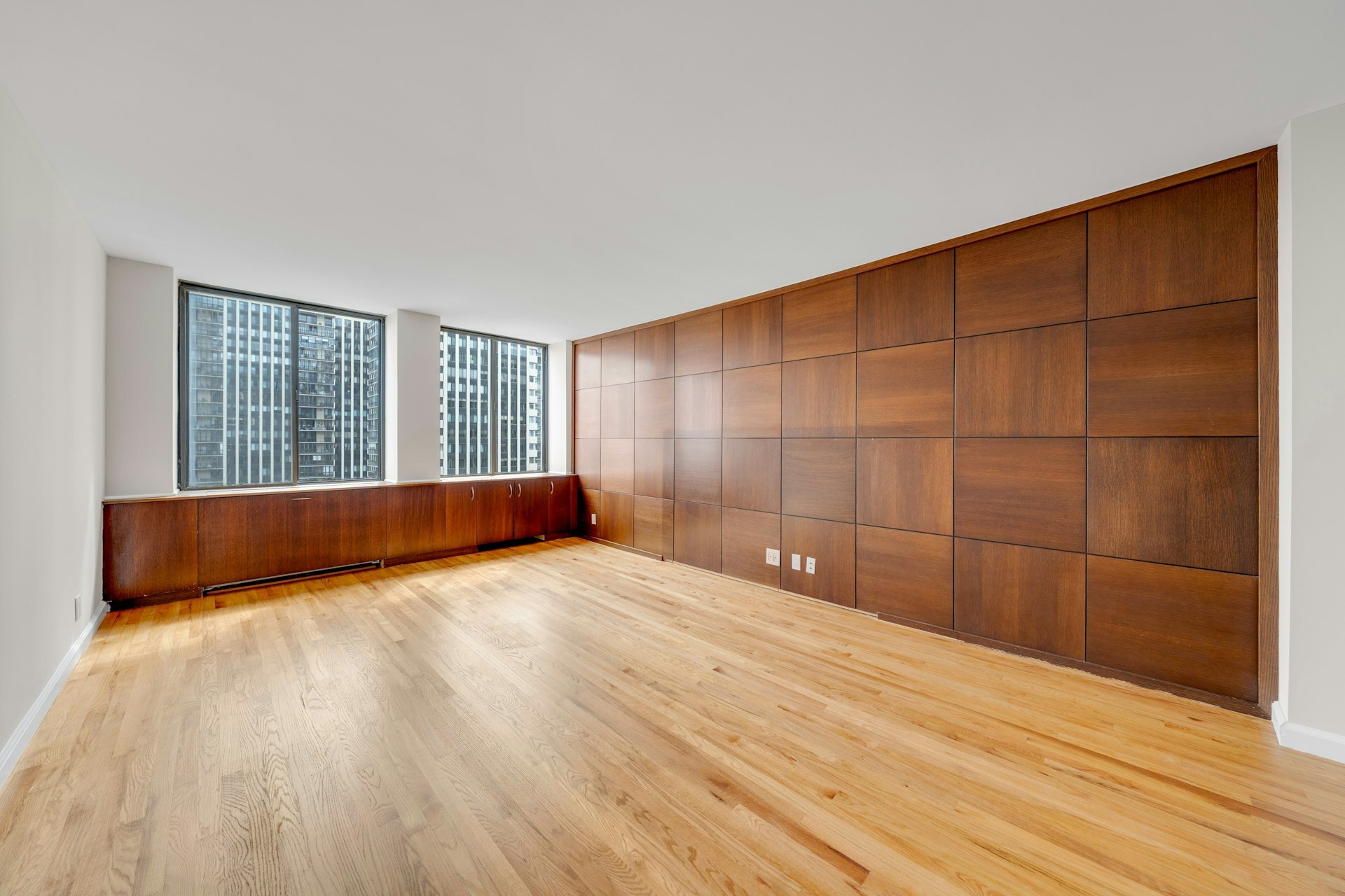 Building Photo - 300 Winston Dr