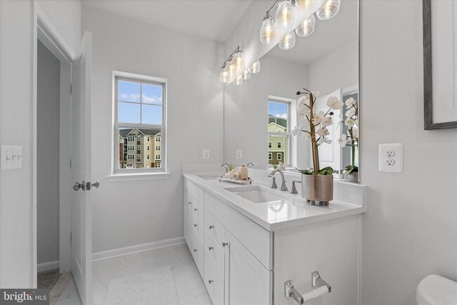 Building Photo - 705 Sawback Sq NE