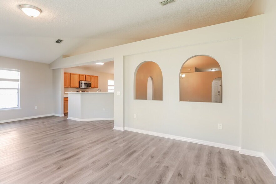 Building Photo - 1812 Norseman Ct